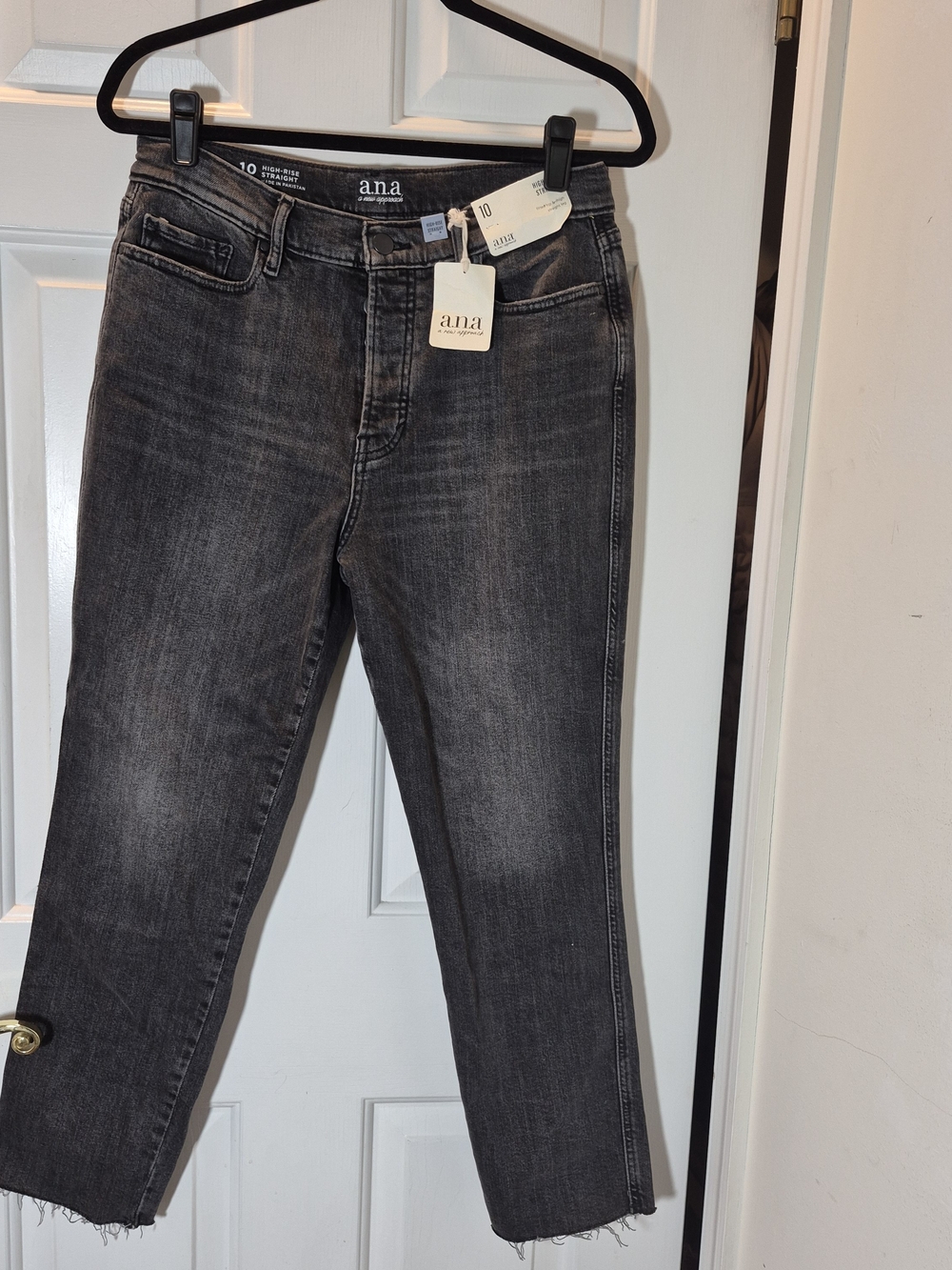 ANA Women's Black Gray Cropped Straight Jeans